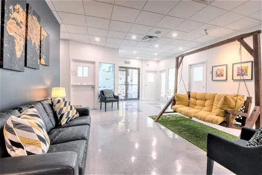 Lounge area — Le 933