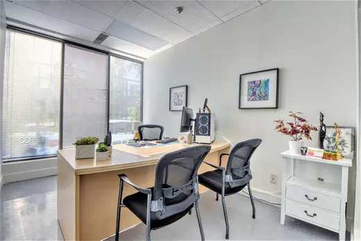 Reception & workstations — Le 933
