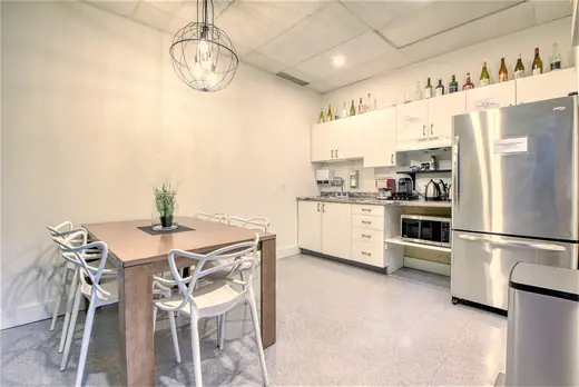 Fully-equipped kitchen — Le 933
