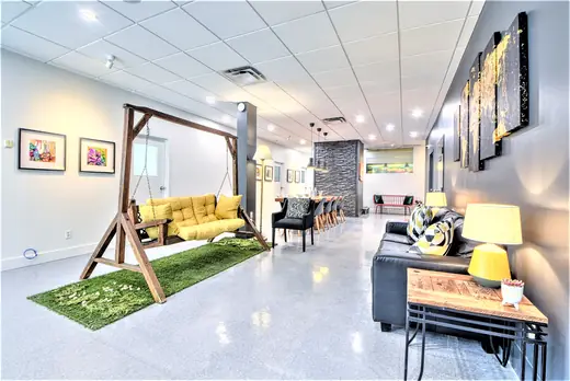 Lounge seating — Le 933