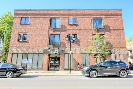 Building exterior — Le 933