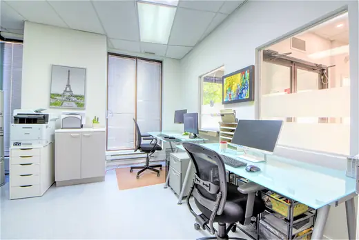 Open-plan office — Le 933